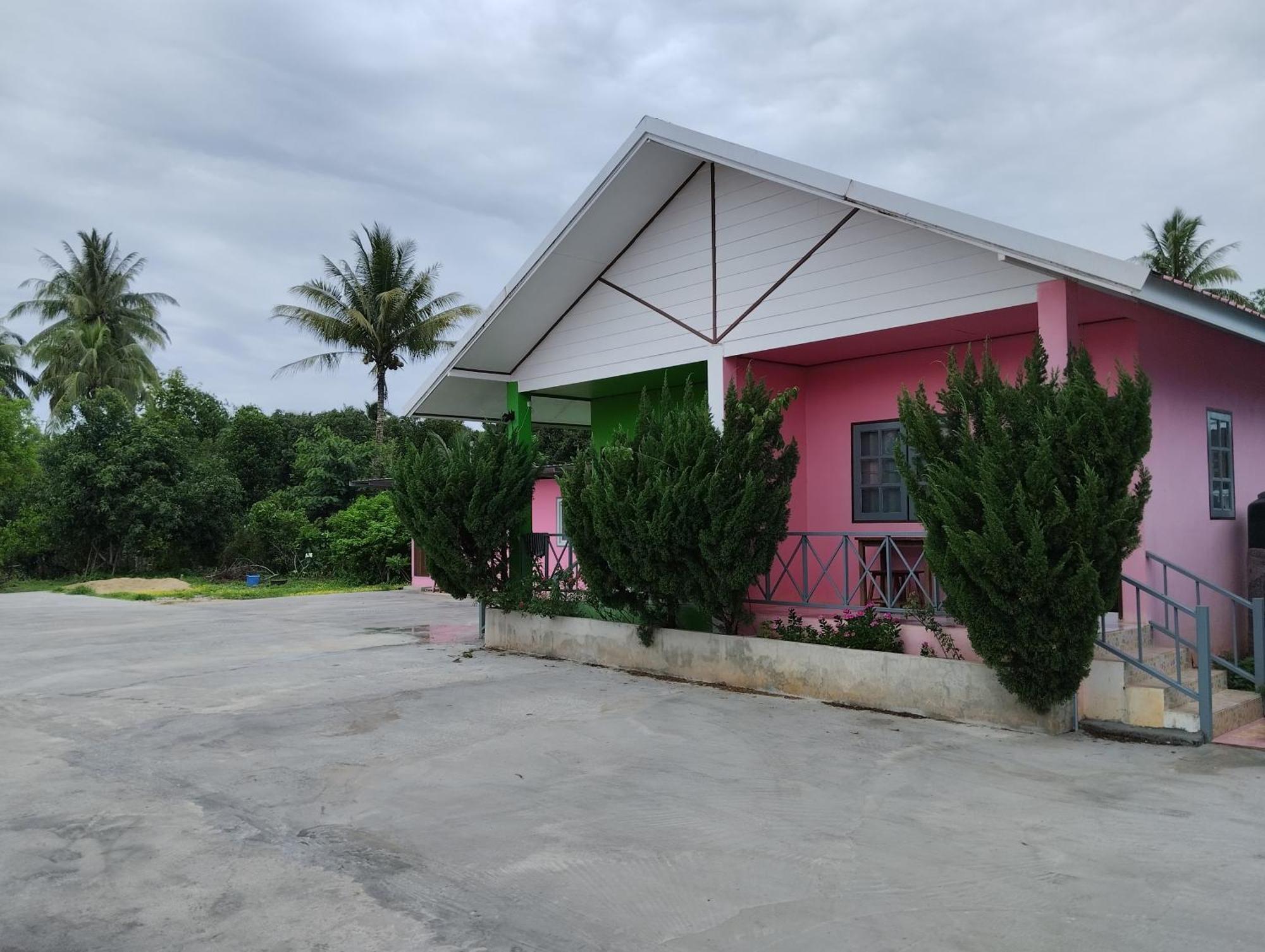 Chanakarn Guesthouse Sangkhla Buri Exteriör bild