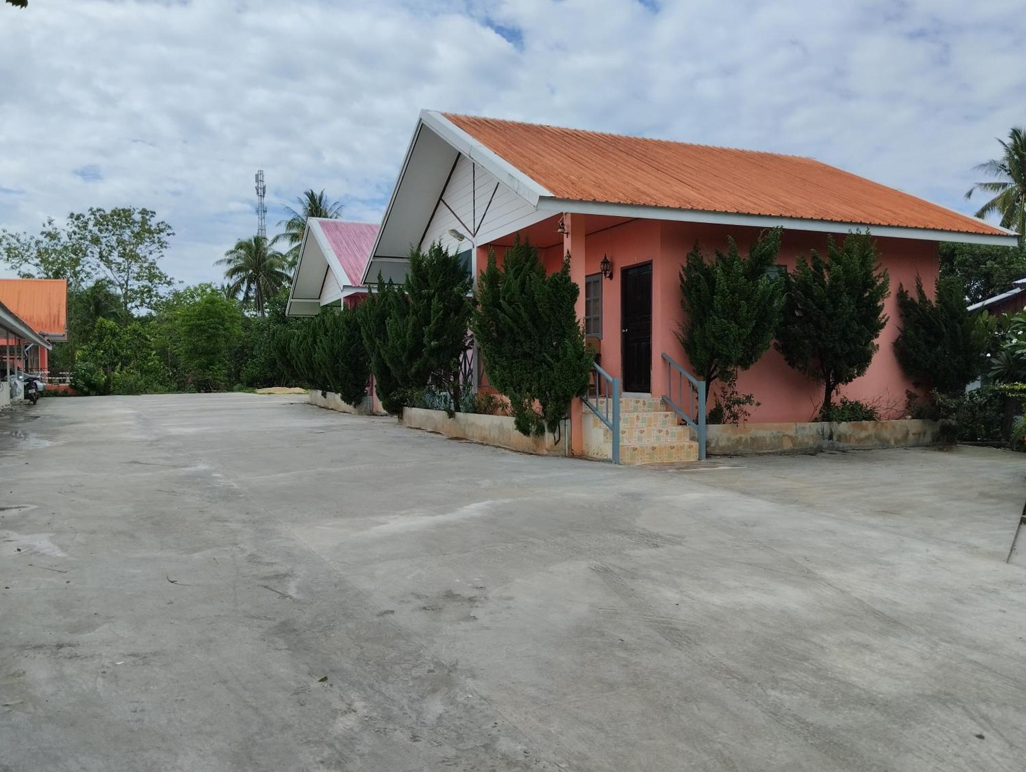 Chanakarn Guesthouse Sangkhla Buri Exteriör bild