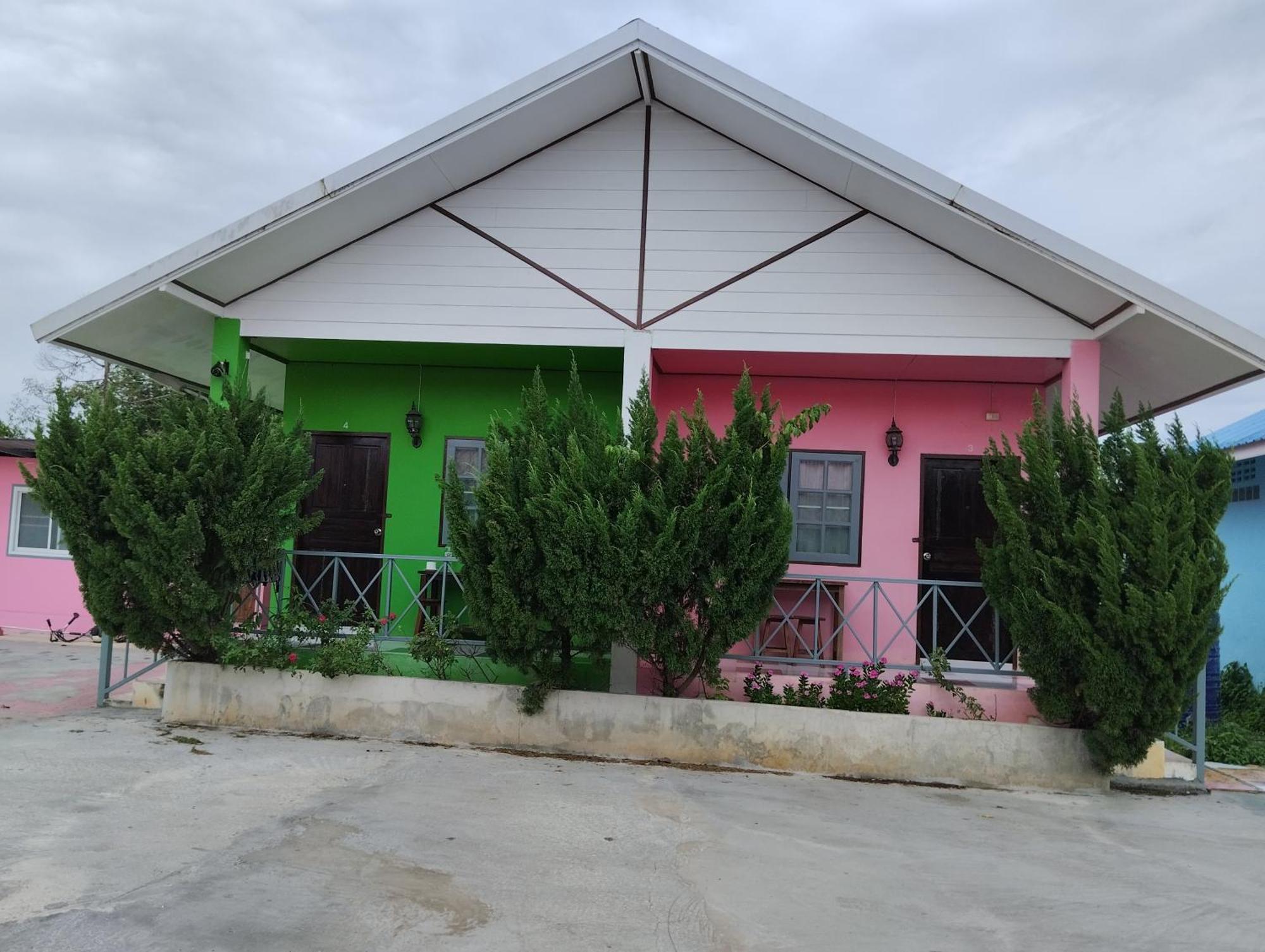 Chanakarn Guesthouse Sangkhla Buri Exteriör bild